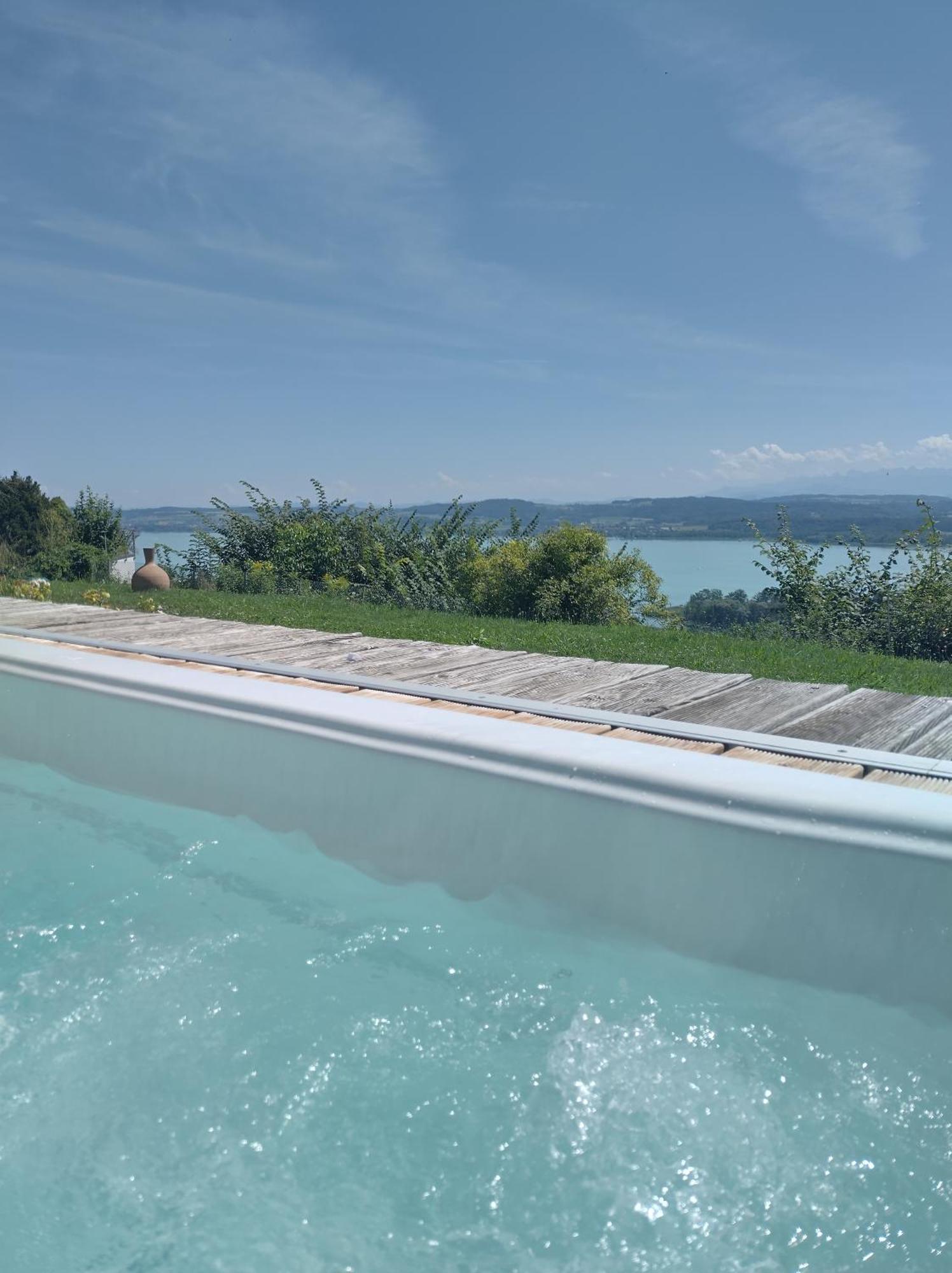 Swiss Borzoi House Vully-les-Lacs Exterior foto